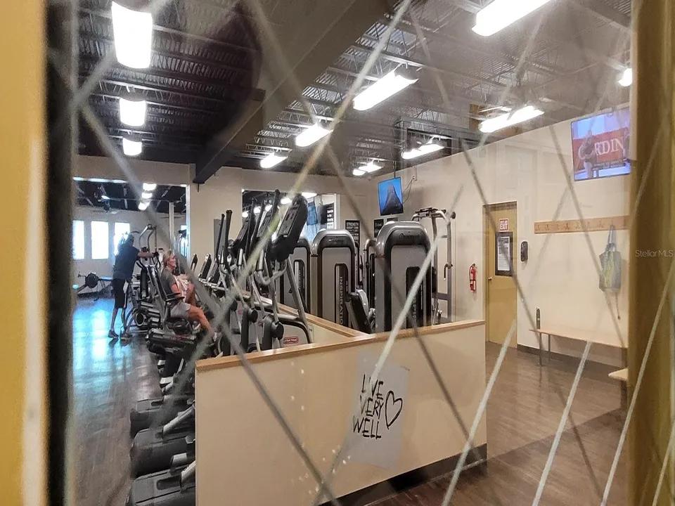 2298 Netherlands Drive #32 WELCOME TO "ON TOP OF THE WORLD"! This AFFORDABLE, PRICED TO SELL, 1 bedroom, 1 bath condo is ready for it's next owner! AT THIS PRICE IT WILL NOT LAST LONG! UNMATCHED - Image# 17